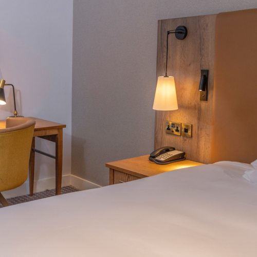 <p>SUPERIOR KING</p>