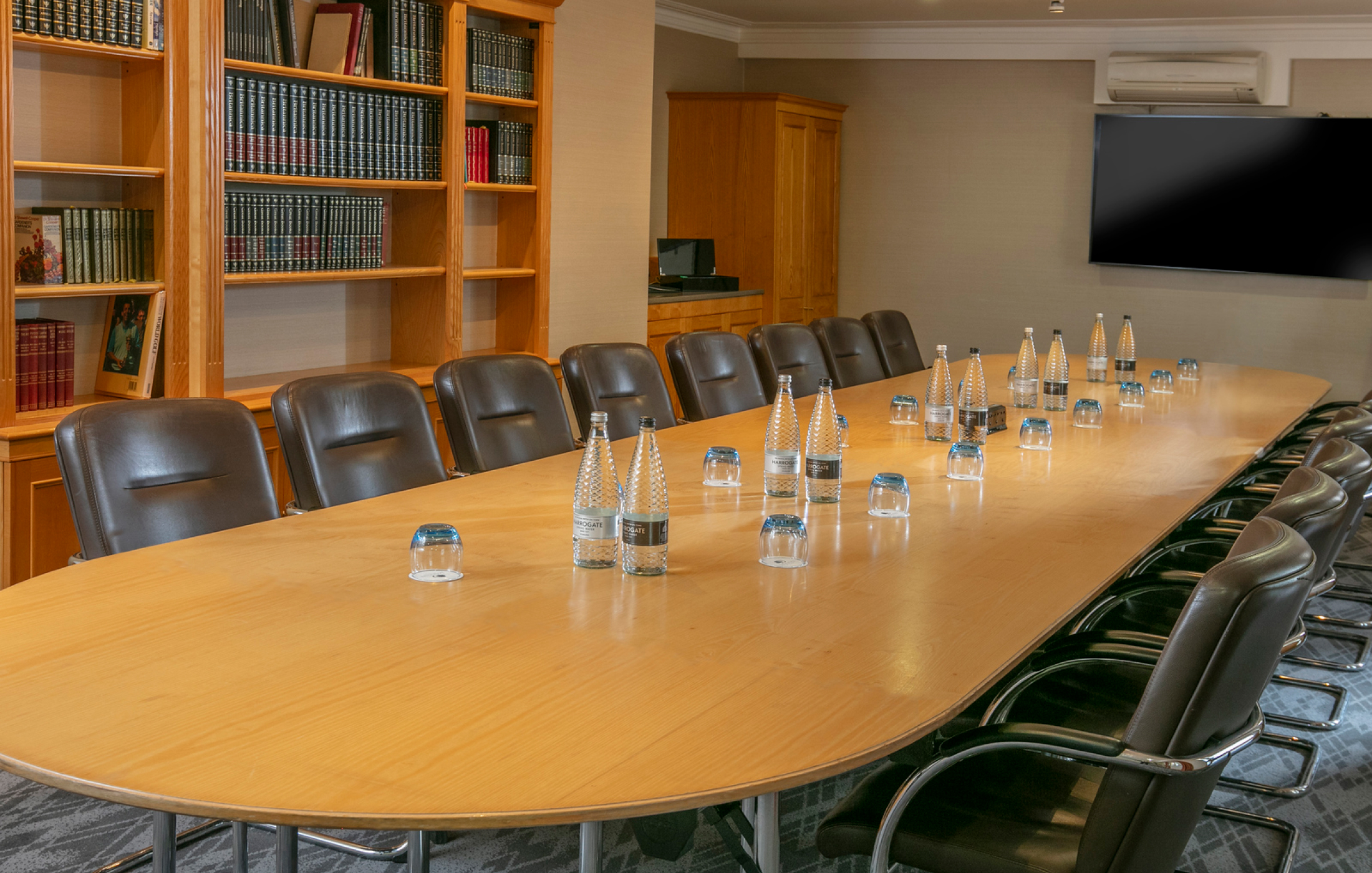 Oxford Gallery M&E Library Boardroom 1
