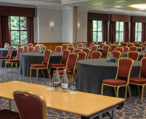 Oxford Belfry LISTING CAROUSEL Servicecarousel Desktop 01 College Suite Carousel 2