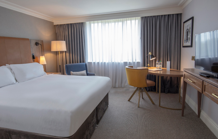 Oxford Classicking Carousel Desktop 1