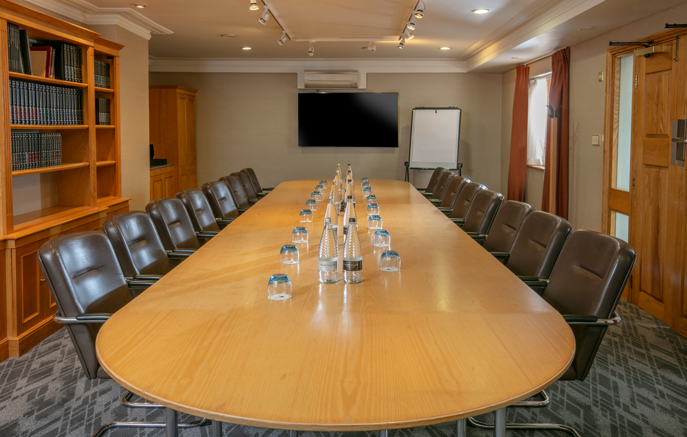 Oxford Gallery M&E Library Boardroom 3