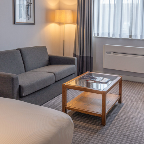 <p>SUPERIOR KING</p>