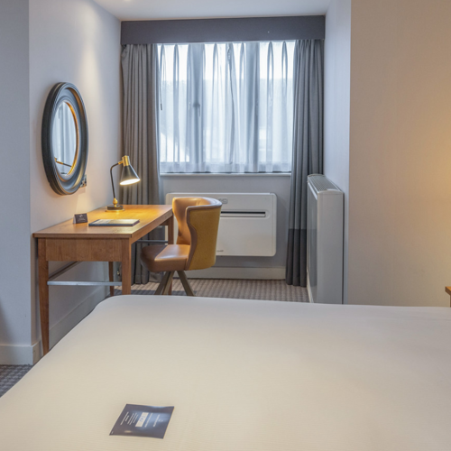 <p>JUNIOR SUITE</p>