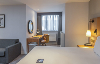 Oxford Juniorsuites Carousel Desktop 1