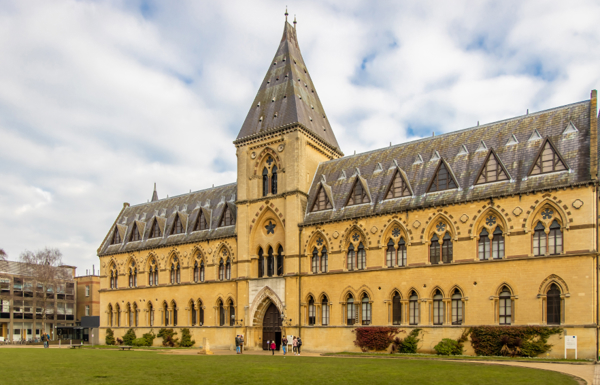 Oxford Belfry MAIN THINGS TO DO Carousel Desktop TTD Oxford Carousel