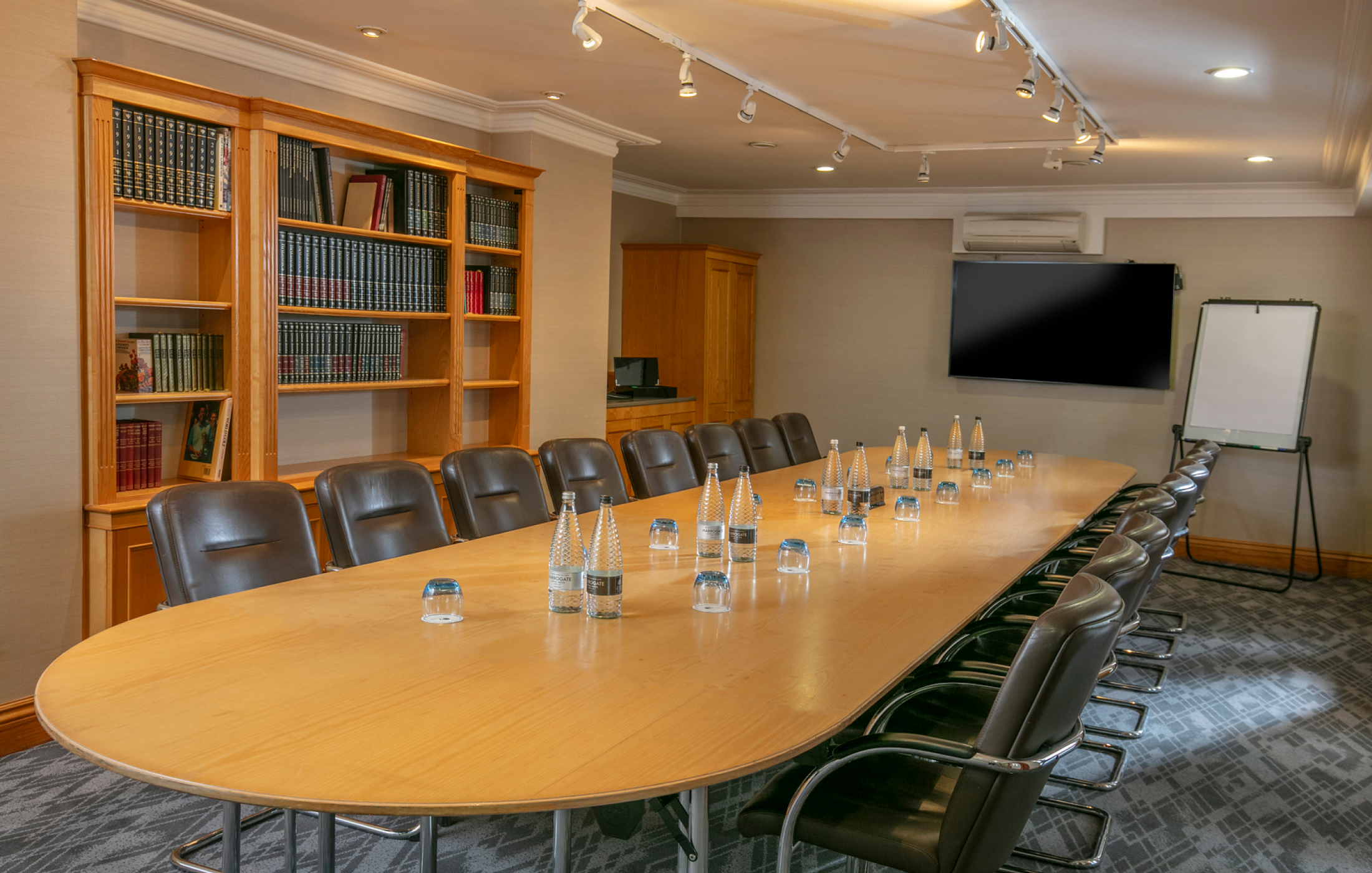 Oxford Gallery M&E Library Boardroom 2