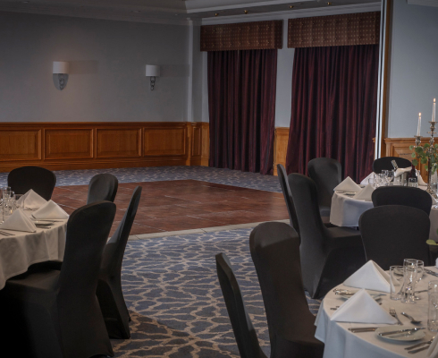 Oxford Belfry LISTING CAROUSEL Servicecarousel Desktop 01 College Suite Carousel 1