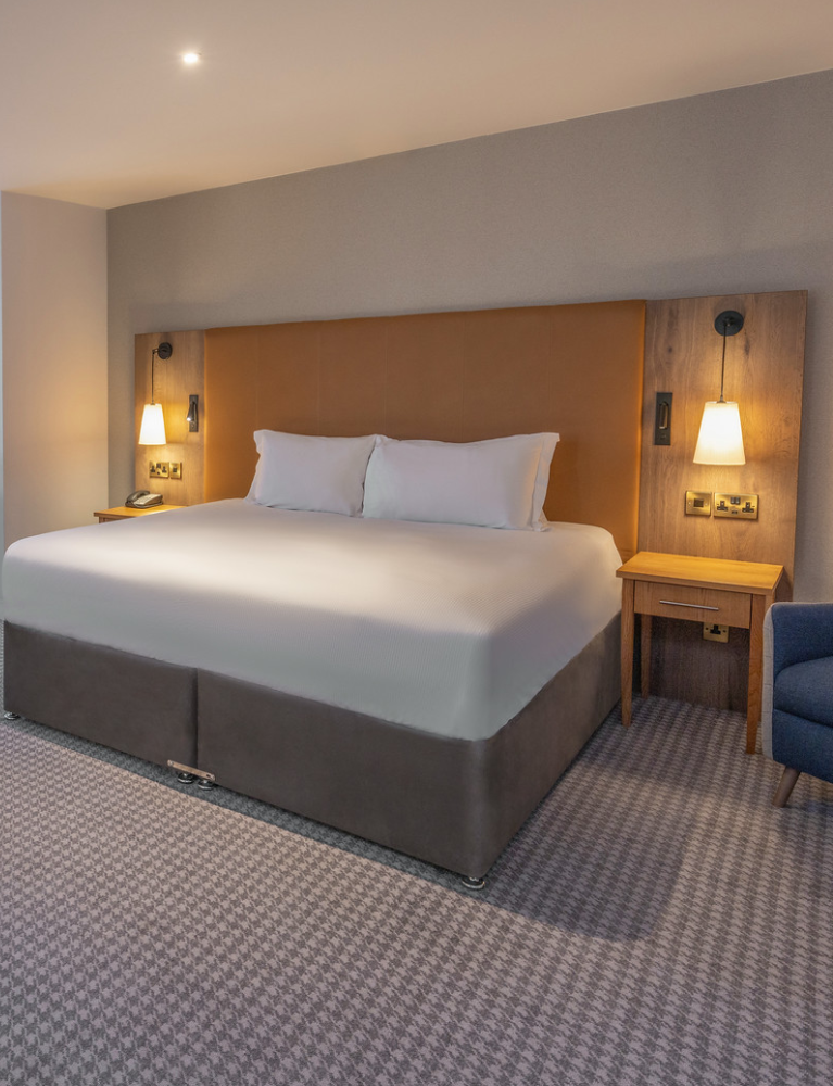 JUNIOR SUITES