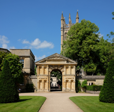 Oxford Homepage Keyinformation Desktop 01