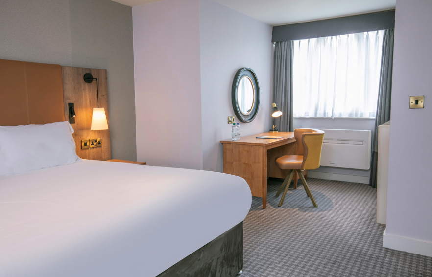 Oxford Deluxeking Carousel Desktop 4